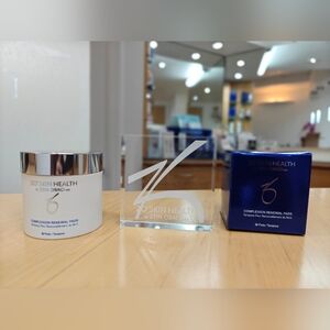 ZO Skin Health Complexion Renewal Pads - White and Blue